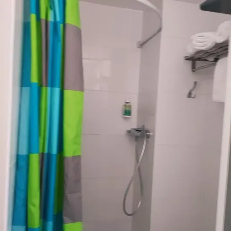 Du Bon Vivant Szálloda 2*