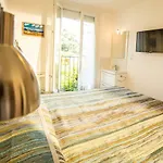 Du Bon Vivant Hotel 2*